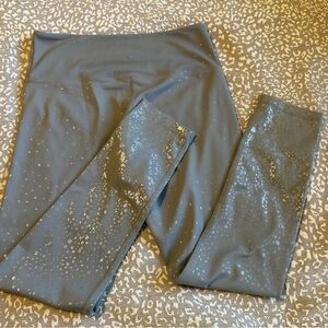 Zyia light n tight 6-8 grey shimmer leggings